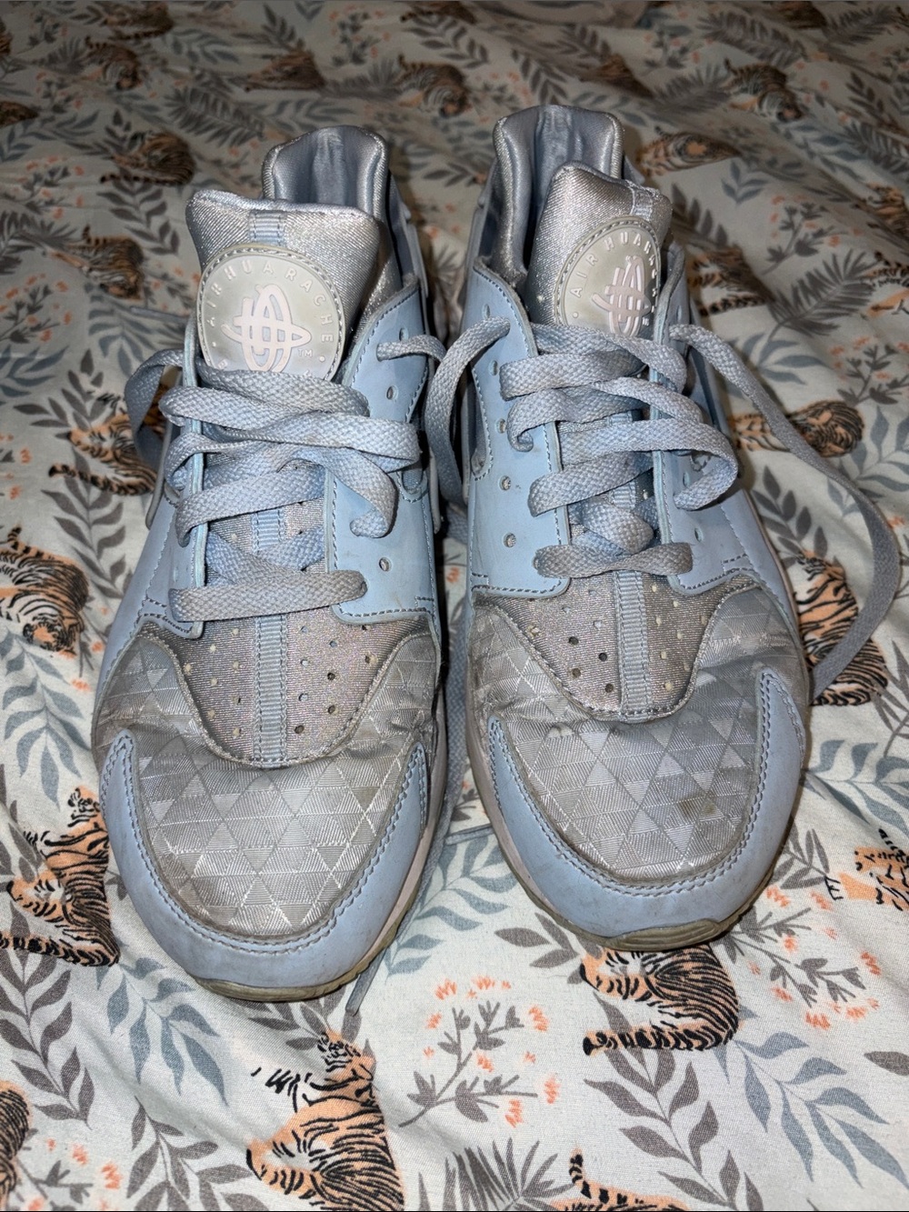 Light Blue Nike Huarache Sneakers - 7